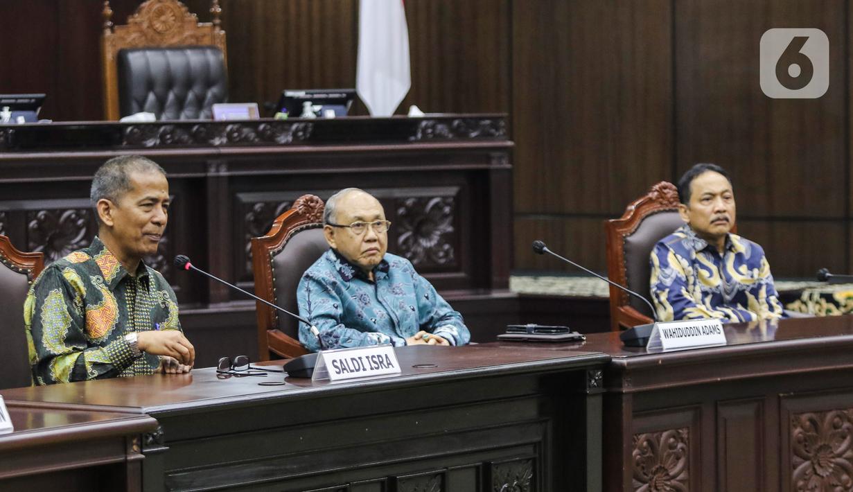 Diketahui, rapat pleno yang berjalan pukul 09.00 WIB tersebut berjalan tertutup.