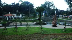 Pemprov DKI Jakarta membangun dan menata Taman Langsat di Kebayoran Baru, Jakarta Selatan,sebagai salah satu Ruang Terbuka Hijau (RTH) (Liputan6.com/Andrian M Tunay)