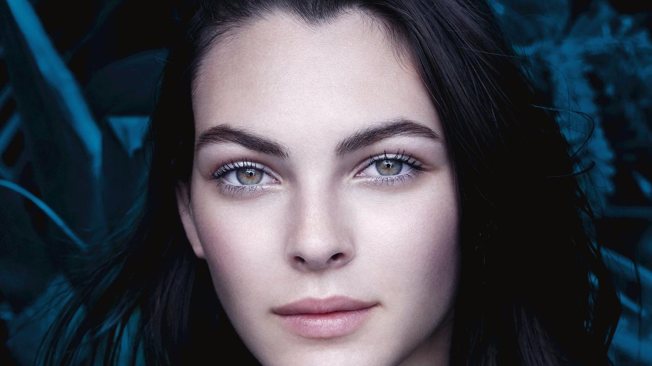 Serum Mata dari 3 Bahan Terbaik untuk Meremajakan Mata