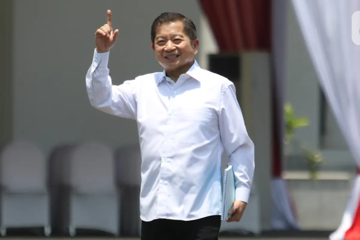 Tiba di Istana, Tiga Wajah Baru Calon Menteri Jokowi Lambaikan Tangan