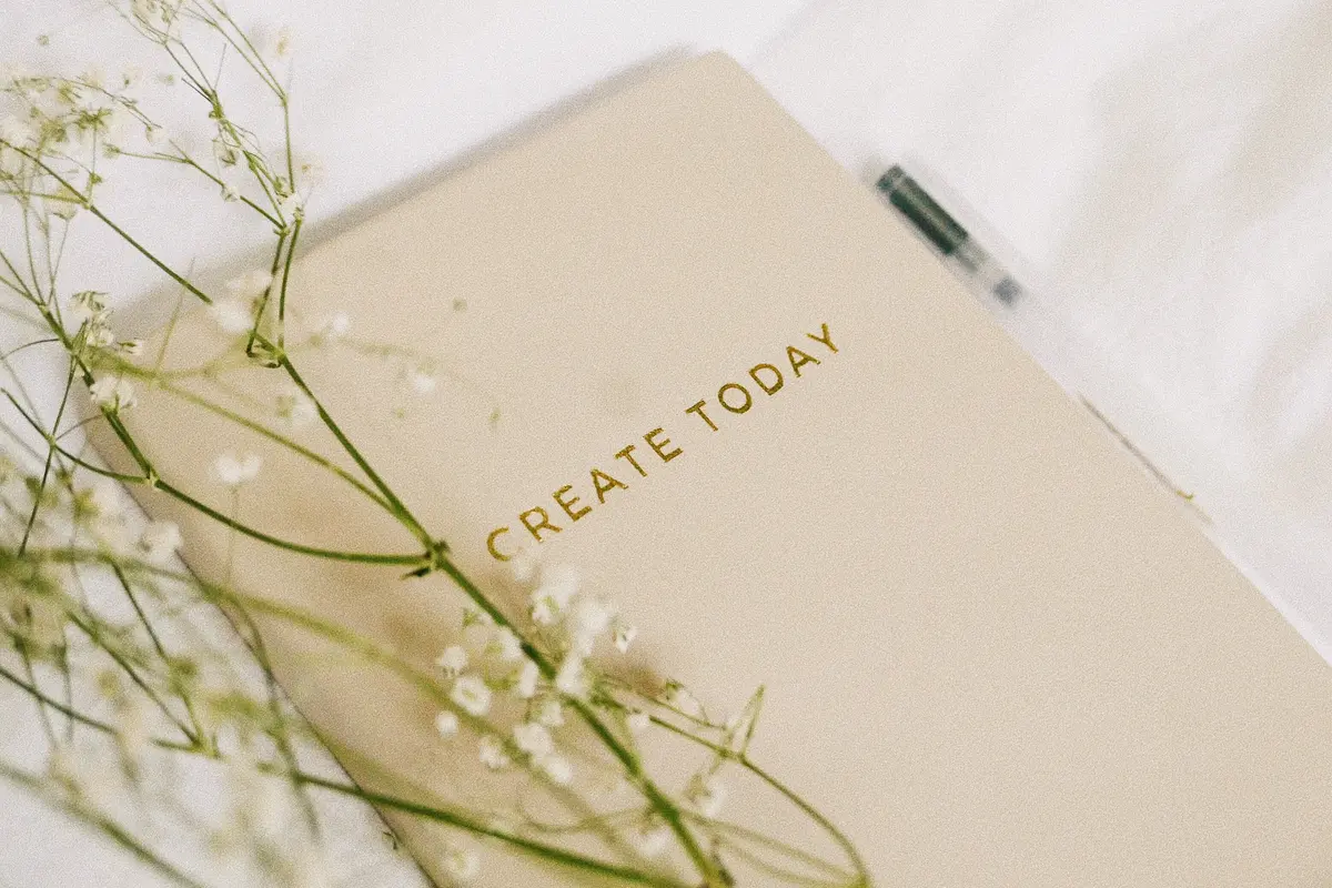 Ilustrasi buku diary/dok. Unsplash Calista