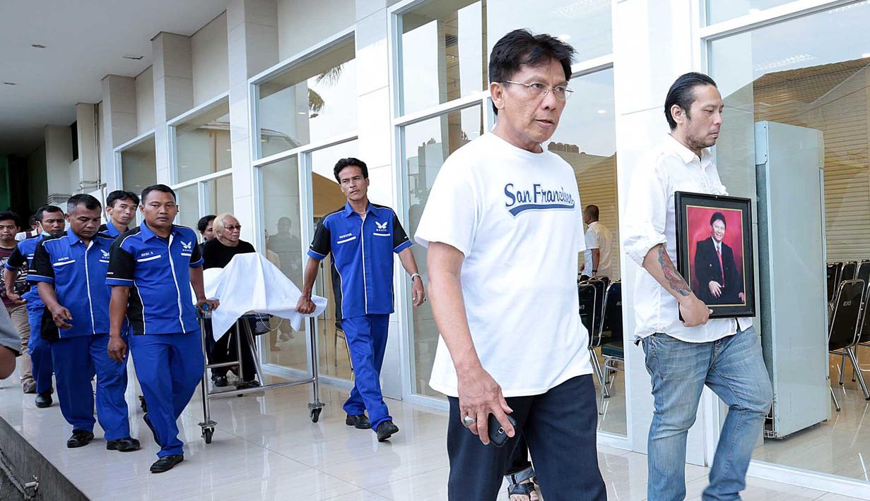 Suasana Rumah Duka Benny Panjaitan di Dharmais - Celeb 