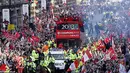 Parade kemenangan Manchester United di kota Manchester, Inggris.