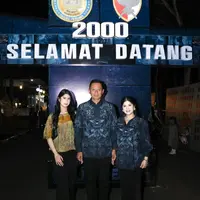 Intip gaya Annisa Pohan tampil balutan busana formal saat dampingi AHY reuni. (@agusyudhoyono)