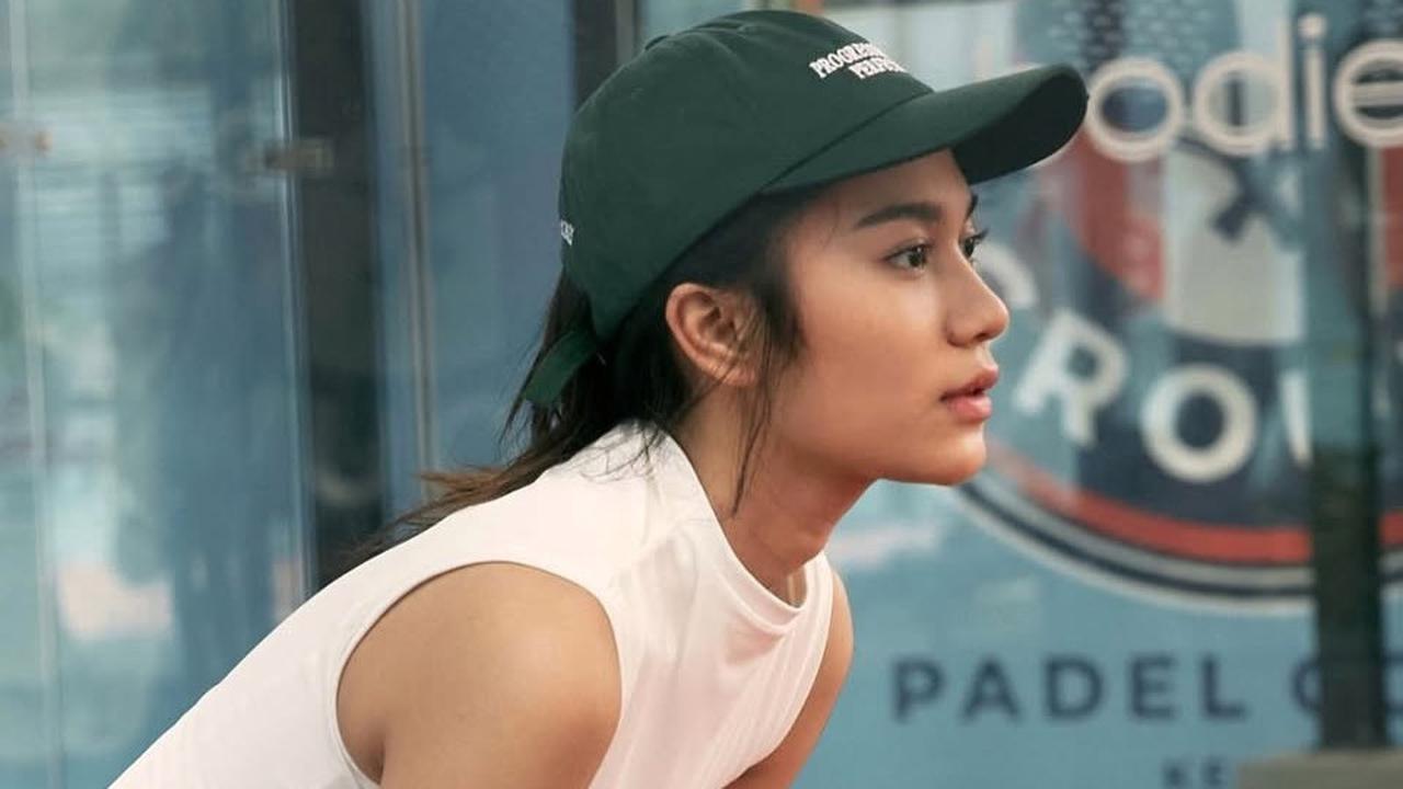 Dikabarkan Hamil Anak Pertama, Azizah Salsha Unggah Video Asik Main Tenis