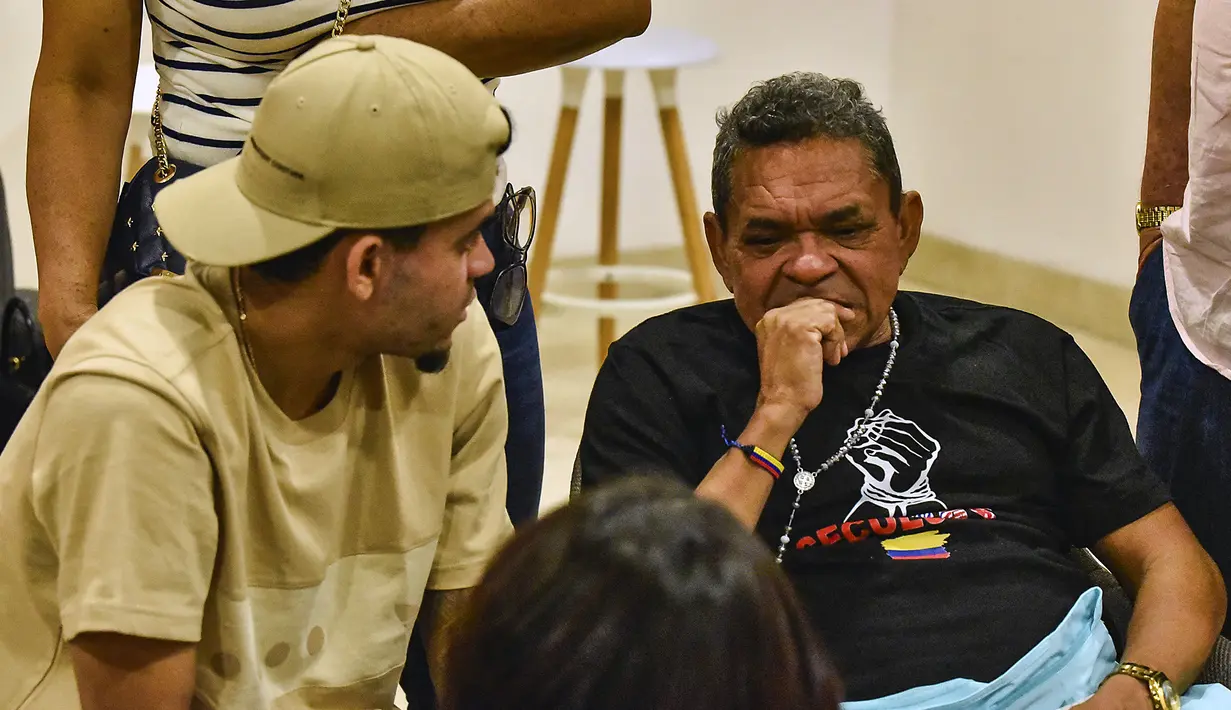 Beberapa pekan lalu, ayah Diaz, Luis Manuel Diaz diculik dan ditahan oleh Tentara Pembebasan Nasional Kolombia (ELN). (Handout / FEDERACION COLOMBIANA DE FUTBOL / AFP)