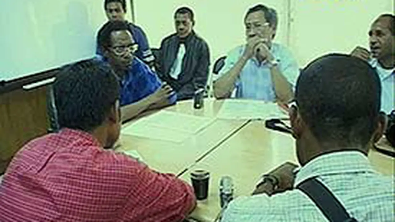 050406bpapuakpud.jpg