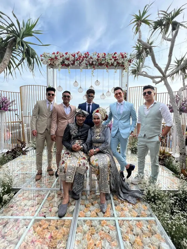 6 Momen Pernikahan Venna Melinda dan Ferry Irawan, Kental Adat Bali