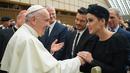 Bulan lalu, Katy dan Orlando pergi ke Roma bersama dan berkunjung ke Vatican. (HANDOUT / OSSERVATORE ROMANO / AFP)