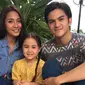 Nicole Elisabeth Rossi mengunggah foto bersama Rizky Nazar dan Dinda Kirana (Instagram)