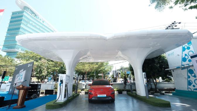Pemerintah Terus Kembangkan Baterai hingga Stasiun Pengisian Kendaraan Listrik - Vimarsana News