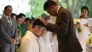 Potret kebahagiaan begitu terlihat dari pasangan ini. Keduanya menguncap janji sehidup semati di Nusa Dua, Bali, Sabtu (3/3/2018). (Foto: Jozz Felix Photography/#MrandMrsJerikho)