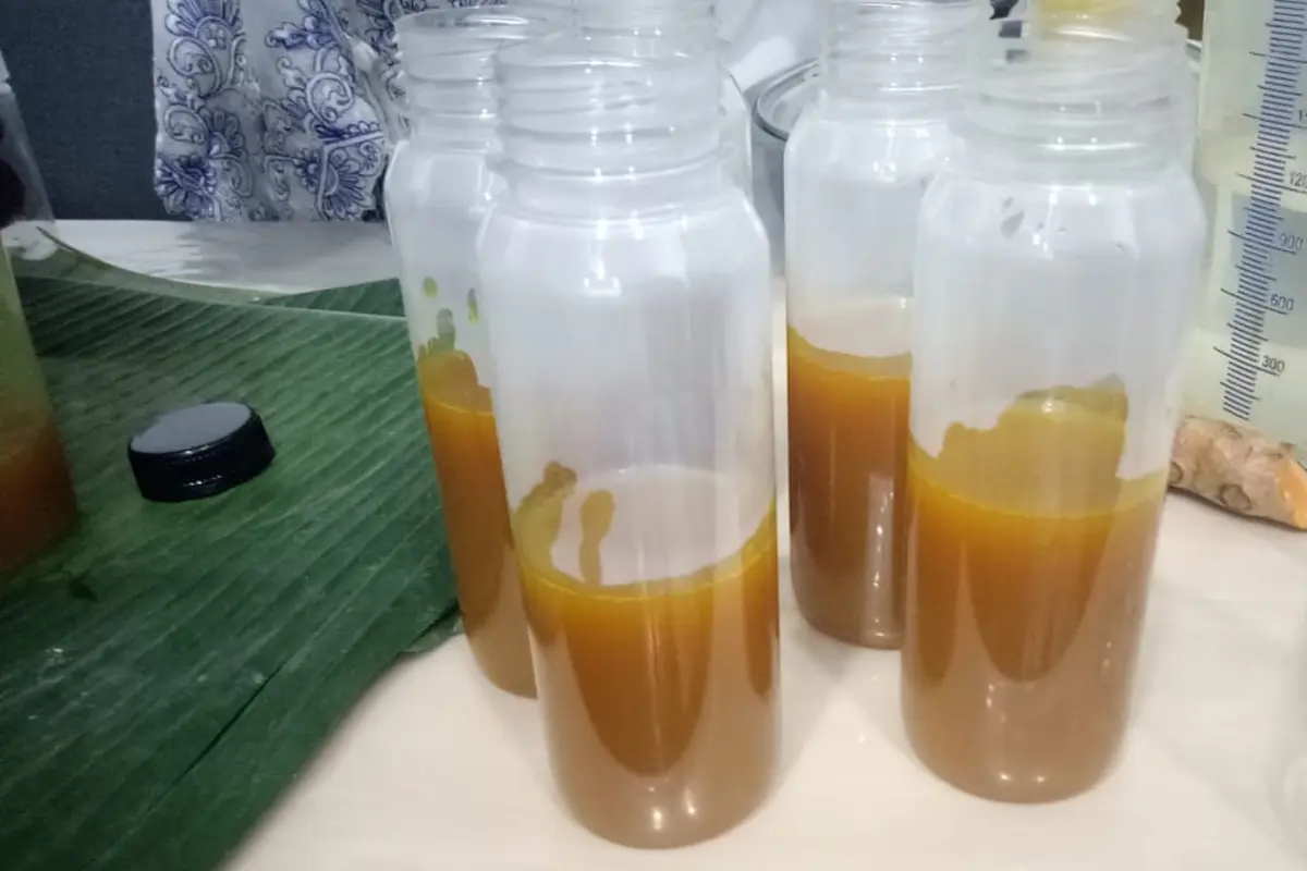 Jamu Kunyit Asem.