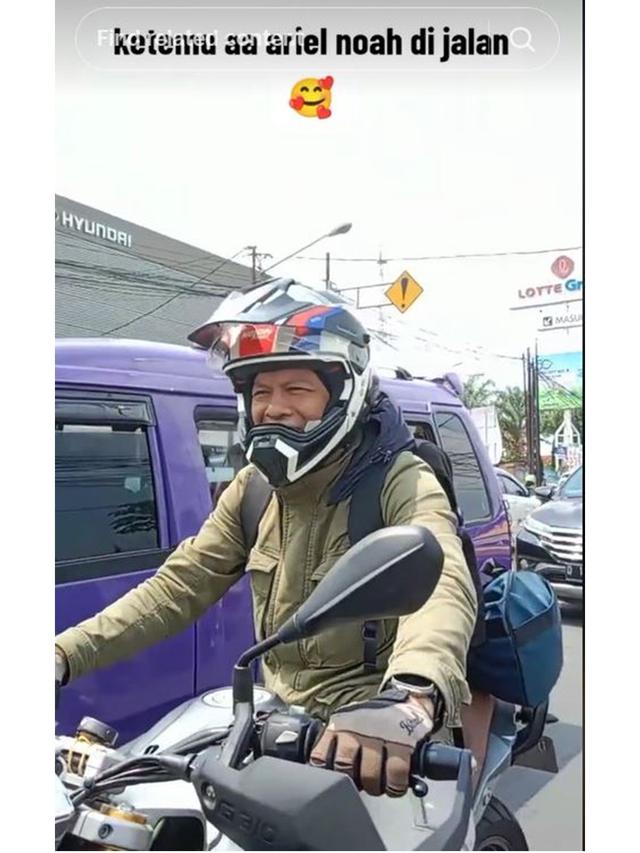 6 Potret Warganet Tak Sengaja Bertemu Artis di Jalan, Bikin Salah Tingkah