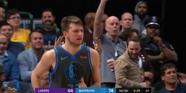 VIDEO: Aksi - Aksi Stepbacks Keren dari Luka Doncic di NBA