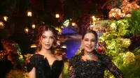 Tasya Farasya dan Bu Ala Tampil Serasi dengan Gaun Hitam Elegan saat Kondangan