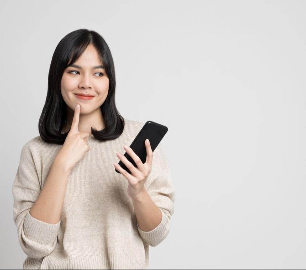 Selain itu, penumpang dapat mengunduh Aplikasi CEISA Mobile Bea Cukai, dimana terdapat menu kalkulator pabean untuk menghitung perkiraan BM dan PDRI yang harus dibayar secara otomatis.