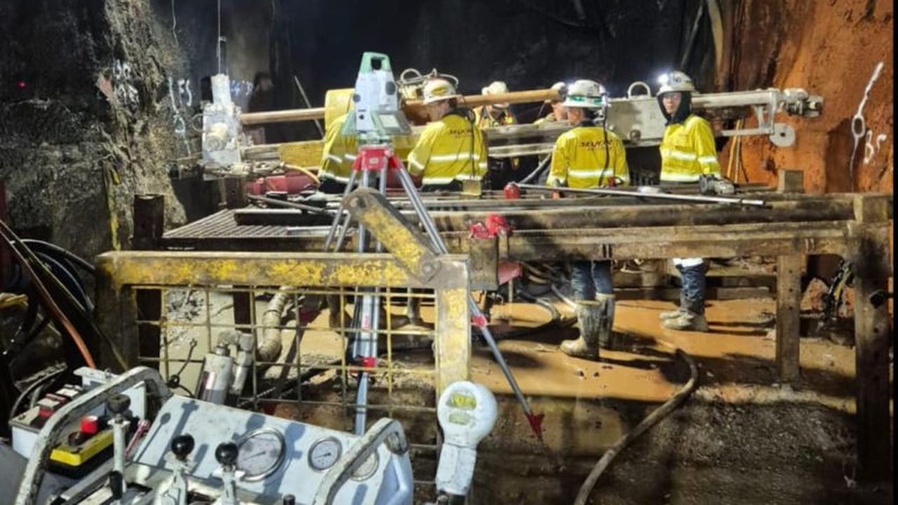 Evakuasi 5 Pekerja Freeport di Tambang Bawah Tanah