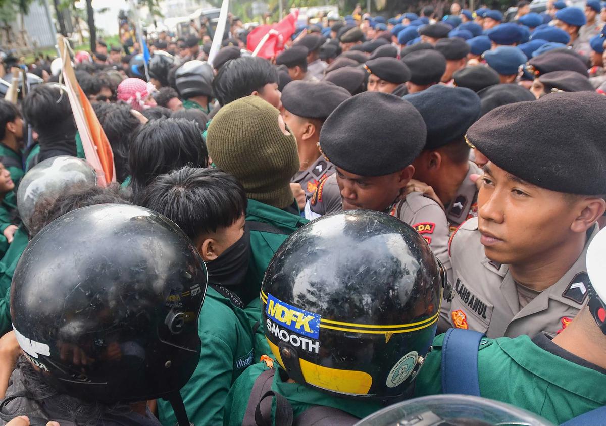 FOTO: Mahasiswa  Gelar Aksi di Jalan Sudirman Jakarta  Suarakan Sejumlah Isu Nasional