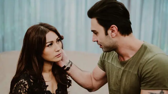 [Bintang] Tata Janeeta dan Mehdi Zati