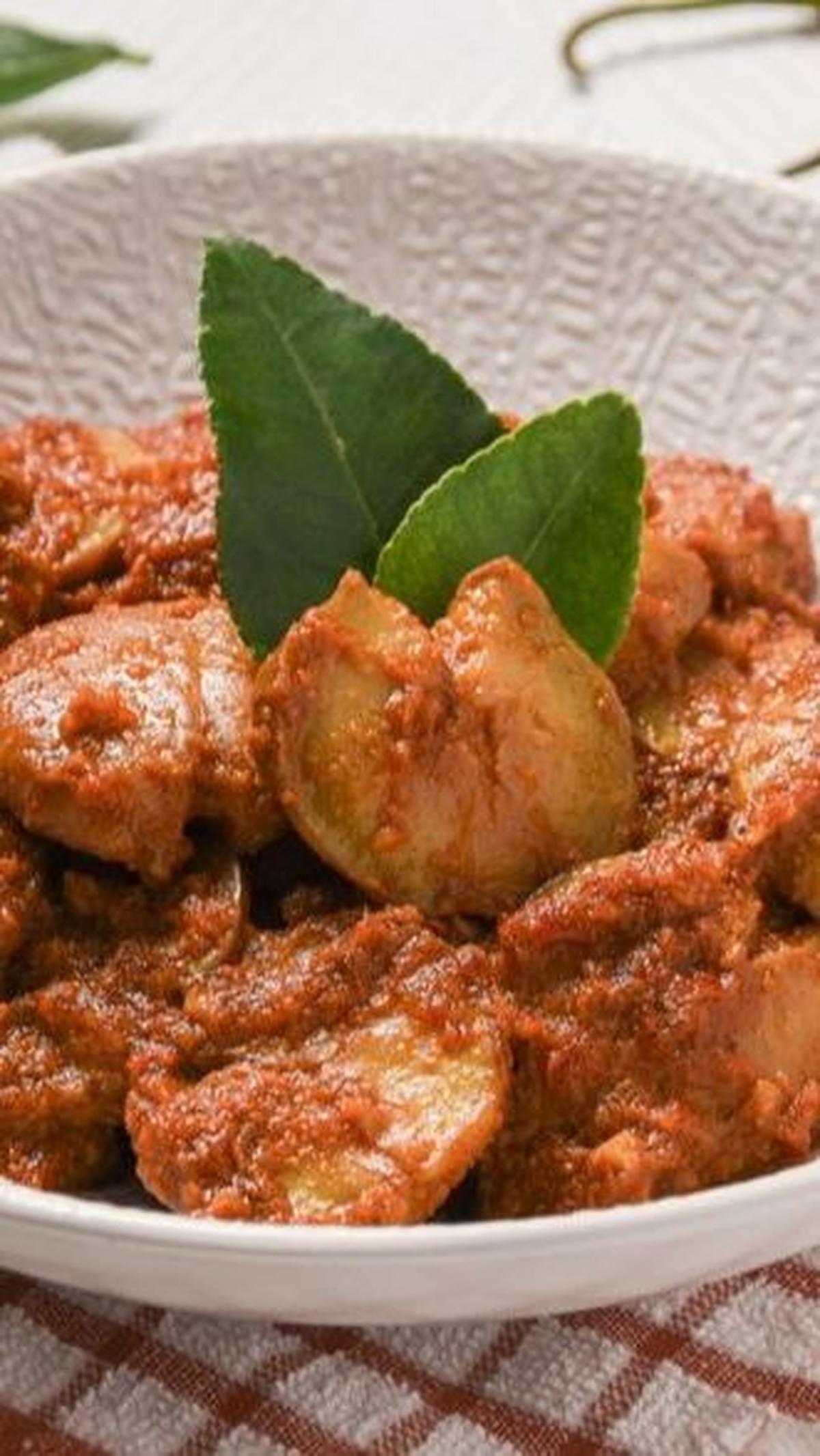 Selamat mencoba dan semoga berhasil mengolah jengkol menjadi hidangan favorit keluarga!