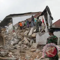 Bom Hiroshima tak seberapa kuat dengan gempa Aceh pada Rabu (7/12) lalu. (Via: antaranews.com)