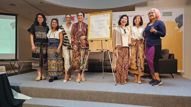 pameran lukisan bertema “Dari Perempuan, oleh Perempuan, untuk Dunia”