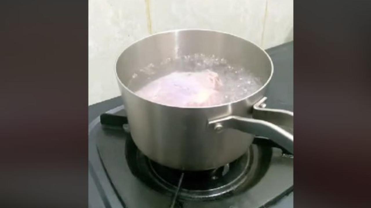 <b>Rebus Daging Selama 5 Menit</b>
