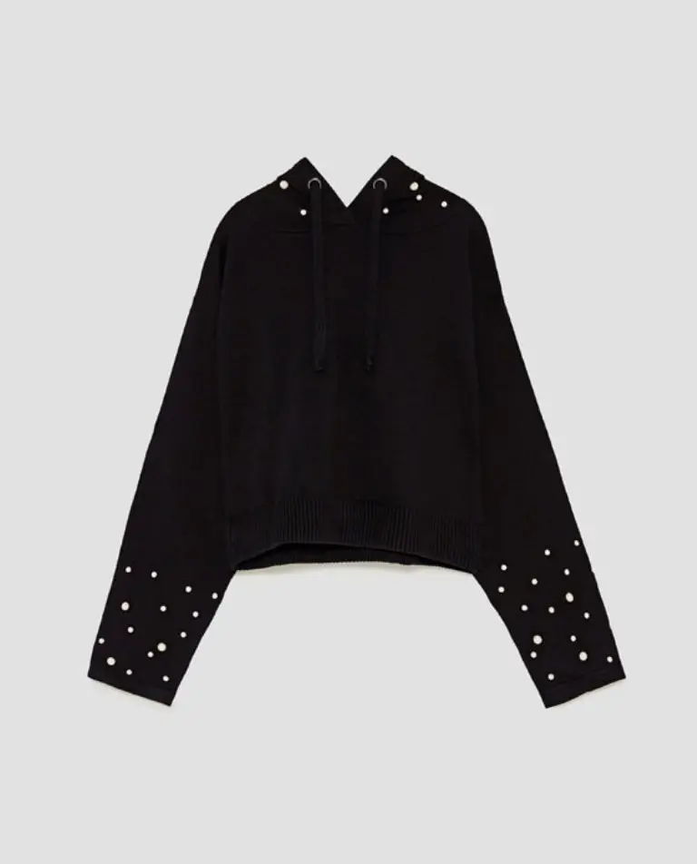 Pearly Hooded Sweatshirt, Rp 599.900. (zara.com)