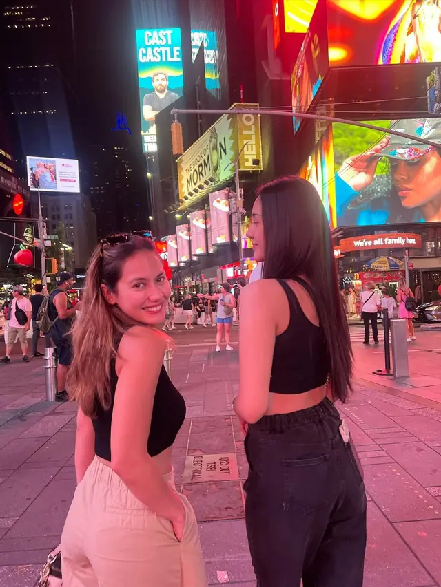 Anya Geraldine dan Pevita Pearce