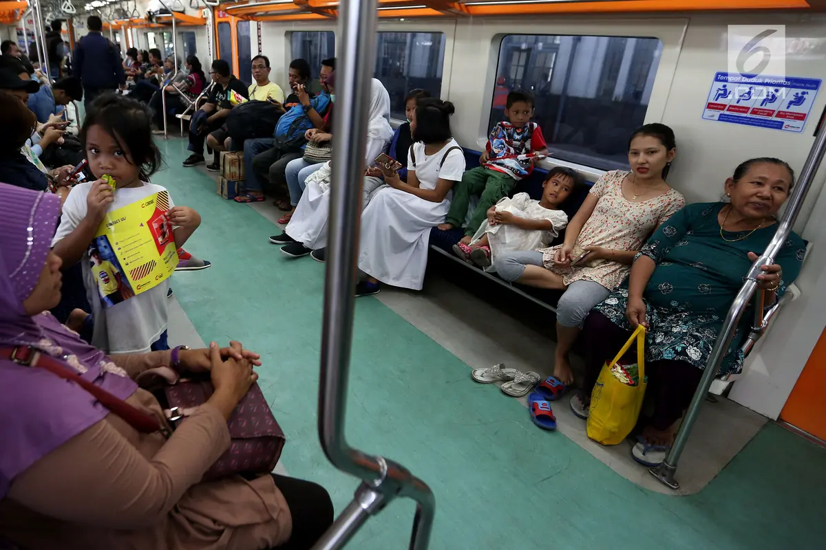 HUT RI ke-72, Naik Commuter Line Gratis