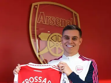 Arsenal akhirnya mendapatkan tambahan amunisi di Januari 2023. Pemain yang berhasil didatangkan adalah Leandro Trossard. (FOTO: instagram.com/leandrotrossard/)