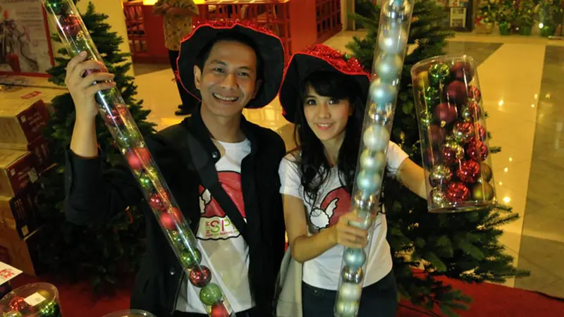 Delon dan Istri