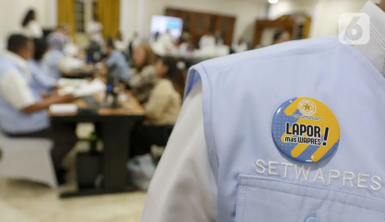 <p>Melalui 'Lapor Mas Wapres', warga bisa menyampaikan keluhan, saran, atau gagasan langsung kepada Wakil Presiden Gibran Rakabuming Raka. (Liputan6.com/Herman Zakharia)</p>