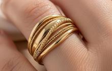 Bikin Jari Terlihat Ramping, Ini 7 Model Cincin Emas yang Cocok untuk Tangan Gemuk