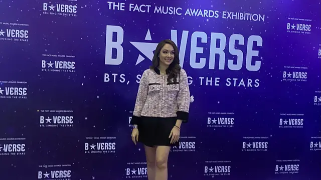 Reisa Broto Asmoro di Purple Carpet Pameran BTS BSTARVERSE. [Anisha/Fimela]