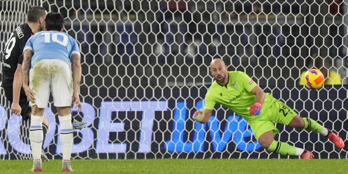 Pepe Reina Umumkan Pensiun, Siap Jalani Karier Baru