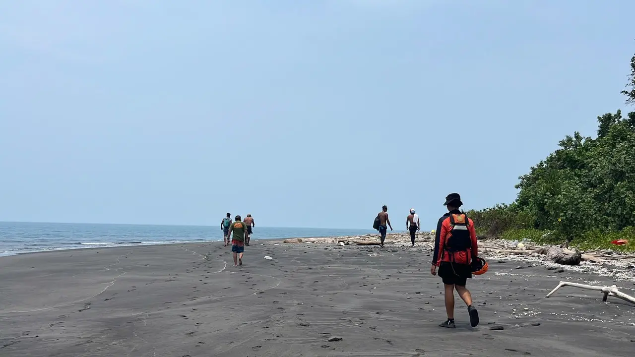 Tim SAR Gabungan Jalan Kaki Susuri Pulau Sekitar Anak Krakatau dan Pesisir Carita-Anyer