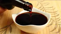 Ilustrasi kecap asin atau soy sauce. (iStock)