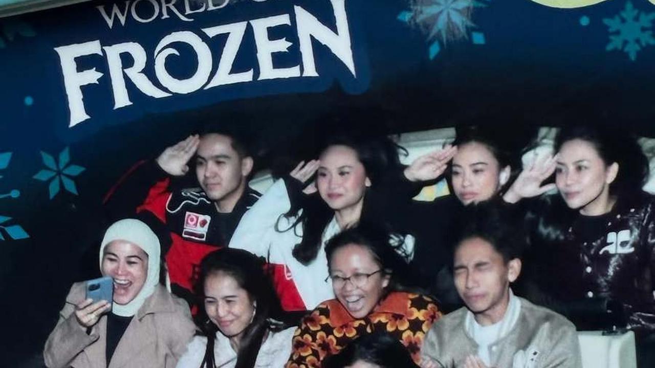 Potret Rachel Vennya Boyong Keluarga Liburan ke Hongkong, Berani Naik Wahana Roller Coaster