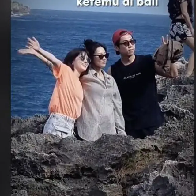 Beruntng Banget, Warga Bali Bertemu dan Foto Bareng Pemain Extraordinary Attorney Woo