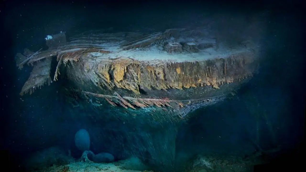 Bangkai kapal Titanic di dasar Laut Atlantik