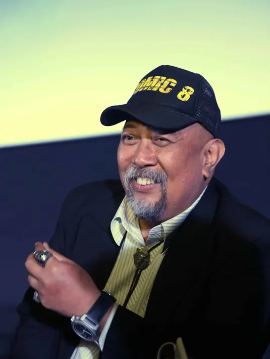 "Saya sempat mikir, kampret juga di film pertama gua doang yang paling tua. Apalagi film pertama saya belom punya cucu. Bahkan saya paling muda dibandingin Barry Prima," ujar Indro. (Nurwahyunan/Bintang.com)