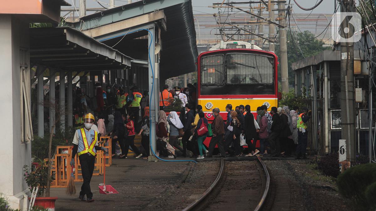 Jutaan Orang Naik KRL Tiap Hari, Tapi Risiko Ini Justru Paling Sering Diremehkan