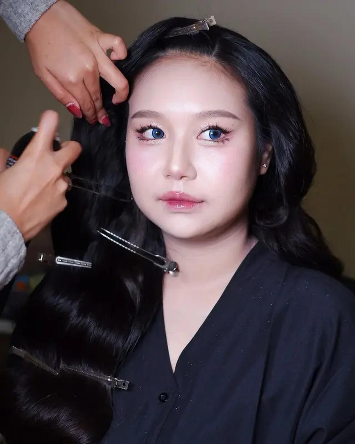 6 Potret Sisca Kohl di Sangjit Jessica Jane, Memukau dengan Soft Douyin Makeup