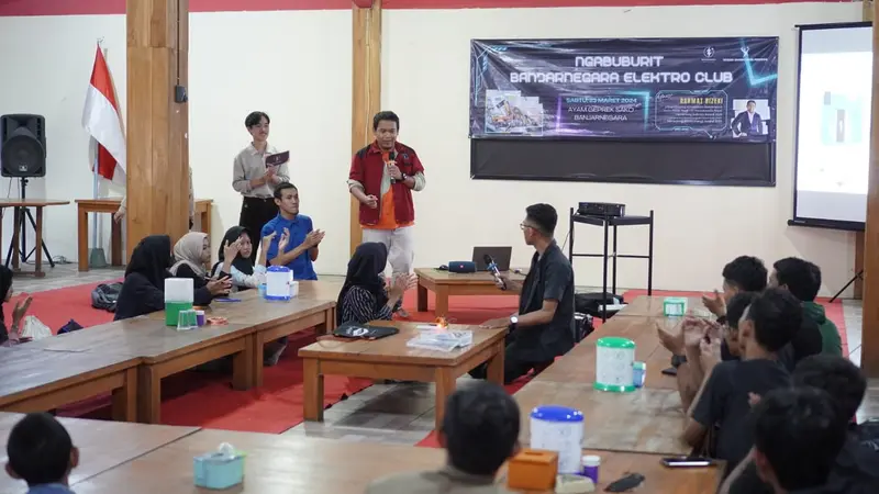 Ngabuburit komunitas robotik Banjarnegara. (Foto: Heni P)