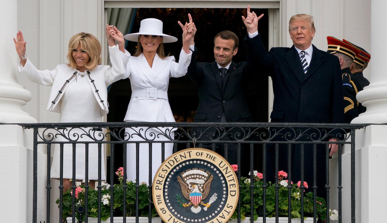 FOTO: Bikin Pangling, Melania Trump Kenakan Topi Saat ...