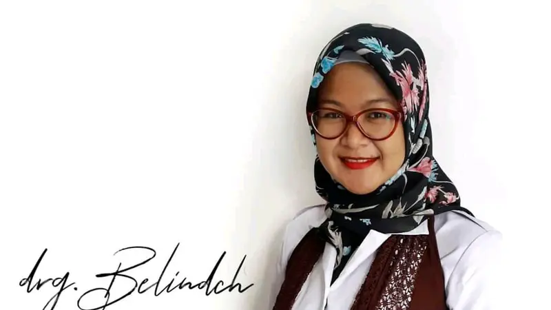 drg. Belinda Chandra Hapsari merupakan Lulusan Fakultas Kedokteran Gigi Universitas Gajah Mada, saat ini sedang bertugas di Puskesmas Kramat, Kabupaten Tegal, dan salah seorang anggota tim dari KORTUGI (Korban Tukang Gigi). Sumber: Dokumentasi Pribadi