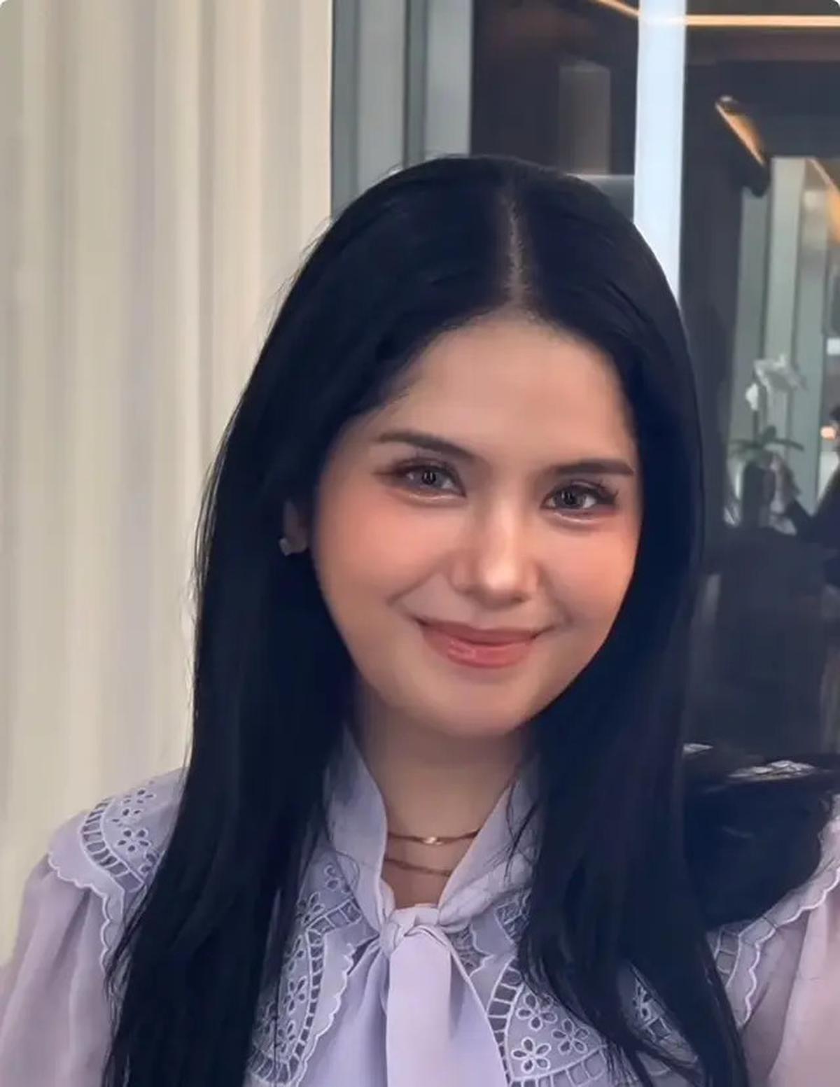 6 Potret Manglingi Annisa Pohan Dirias oleh MUA Korea Selatan saat Kenakan Hanbok, Hasilnya Mirip Boneka