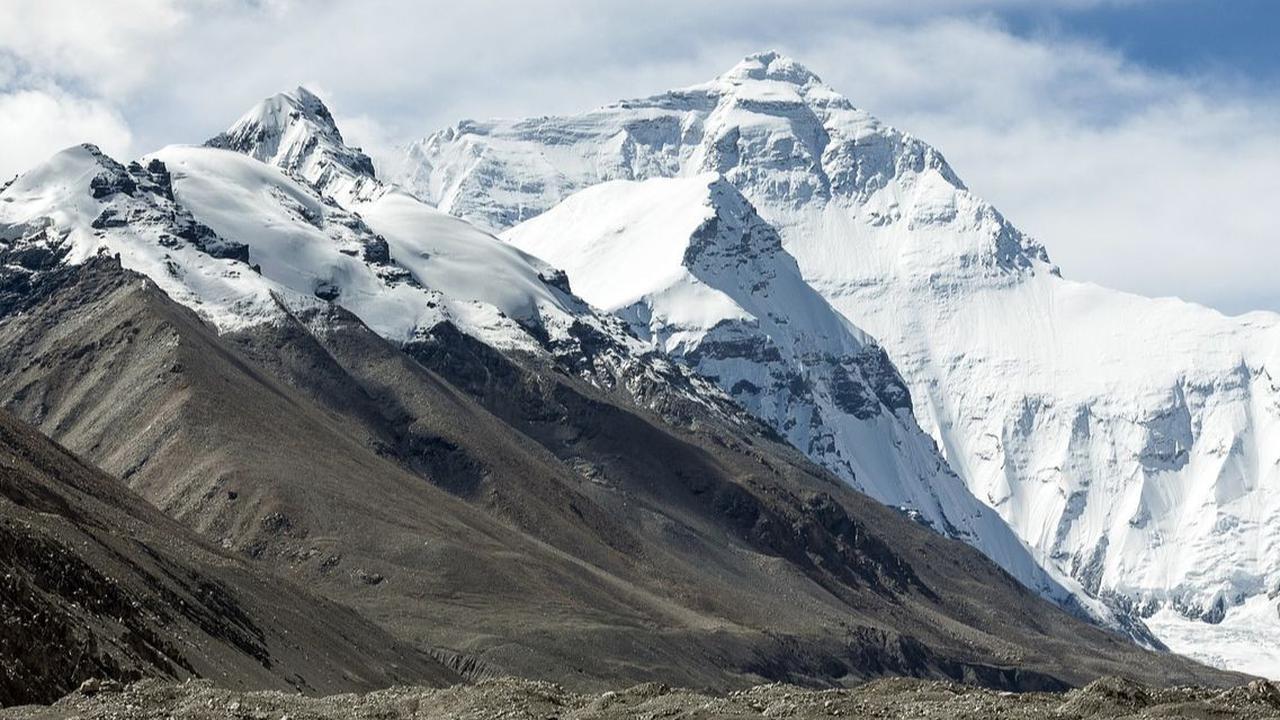 Sejarah Hari Everest Internasional